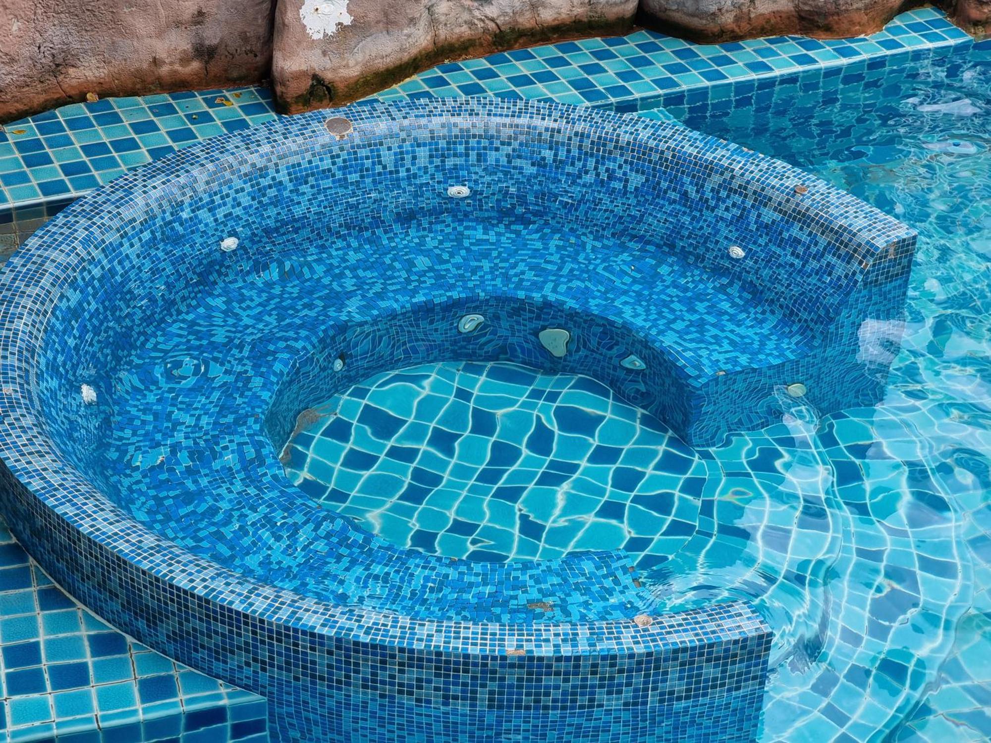 Laguna Beach Condo Resort 3 Maldives Pattaya: Pool View Retreat Jomtien Beach Exterior photo